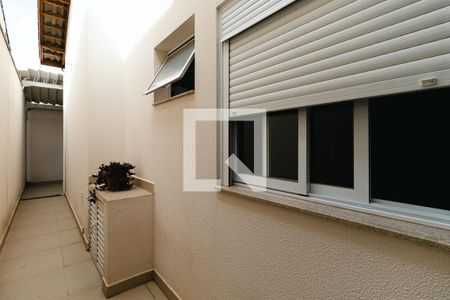 Casa à venda com 116m², 3 quartos e 2 vagasCorredor