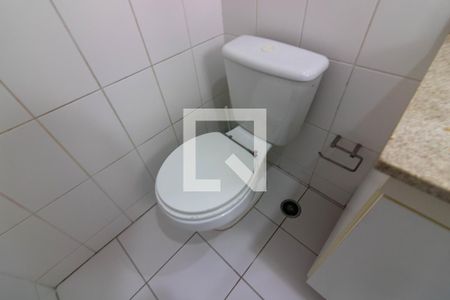 Suíte, banheiro de apartamento para alugar com 3 quartos, 98m² em Santo Amaro, São Paulo