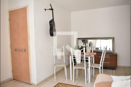 Sala de apartamento para alugar com 1 quarto, 57m² em Guaratiba, Rio de Janeiro