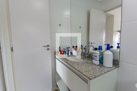 Apartamento à venda com 70m², 2 quartos e 1 vaga Apartamento à venda com 70m², 2 quartos e 1 vagaBanheiro da Suíte