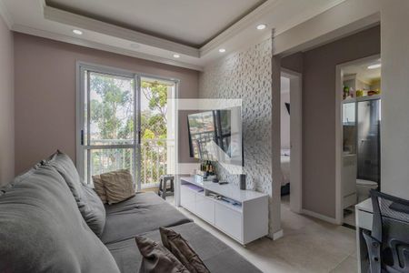 Sala de apartamento para alugar com 2 quartos, 50m² em Jardim Henriqueta, Taboão da Serra