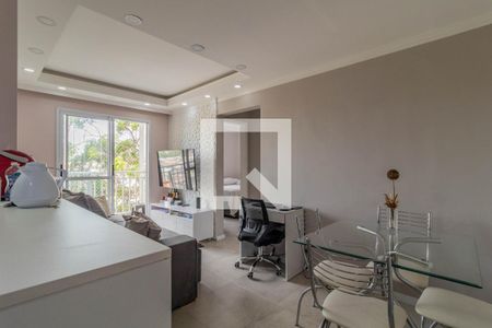 Sala de apartamento para alugar com 2 quartos, 50m² em Jardim Henriqueta, Taboão da Serra