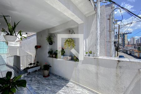 Casa para alugar com 174m², 2 quartos e 2 vagas Casa para alugar com 174m², 2 quartos e 2 vagasvaranda