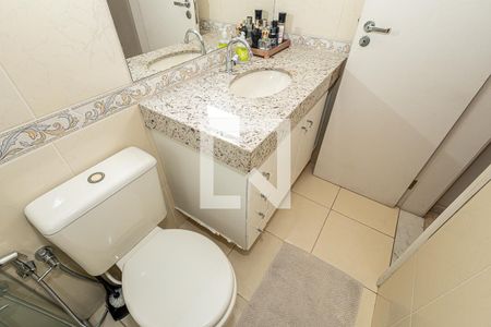 Apartamento à venda com 72m², 2 quartos e 2 vagas Apartamento à venda com 72m², 2 quartos e 2 vagasBanheiro da suíte
