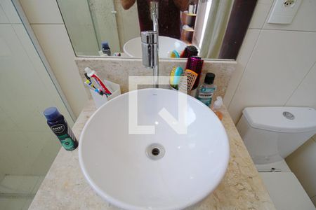 Casa de condomínio para alugar com 340m², 3 quartos e 3 vagasBanheiro da Suíte 2