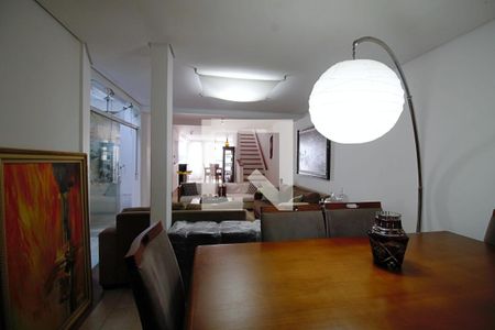 Casa de condomínio para alugar com 340m², 3 quartos e 3 vagasSala 2 