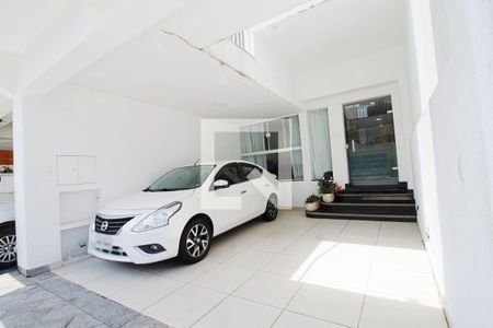 Casa de condomínio para alugar com 340m², 3 quartos e 3 vagasGaragem