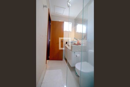 Casa de condomínio para alugar com 340m², 3 quartos e 3 vagasBanheiro da Suíte 3