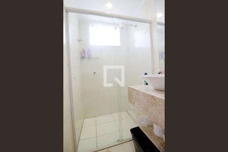 Casa de condomínio para alugar com 340m², 3 quartos e 3 vagasBanheiro da Suíte 2