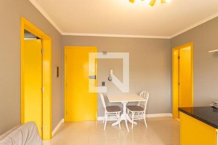 Sala/Cozinha de apartamento para alugar com 1 quarto, 30m² em Água Verde, Curitiba