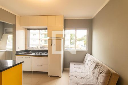 Sala/Cozinha de apartamento para alugar com 1 quarto, 30m² em Água Verde, Curitiba