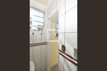 Apartamento à venda com 80m², 2 quartos e 2 vagasBanheiro de Serviço