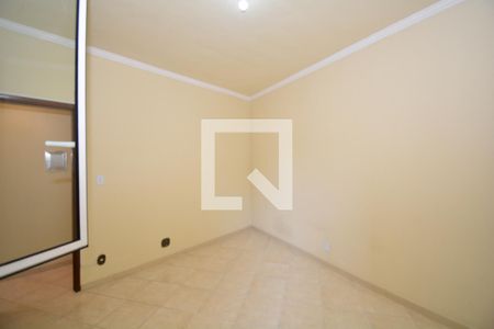 Apartamento à venda com 80m², 2 quartos e 2 vagasQuarto 2
