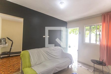 Casa à venda com 280m², 3 quartos e 4 vagas Casa à venda com 280m², 3 quartos e 4 vagasSala de estar - edícula