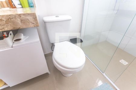 Casa à venda com 280m², 3 quartos e 4 vagas Casa à venda com 280m², 3 quartos e 4 vagasBanheiro suíte