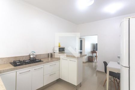 Casa à venda com 280m², 3 quartos e 4 vagas Casa à venda com 280m², 3 quartos e 4 vagasCozinha