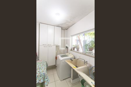 Casa à venda com 280m², 3 quartos e 4 vagas Casa à venda com 280m², 3 quartos e 4 vagasÁrea de serviço