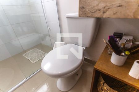 Casa à venda com 280m², 3 quartos e 4 vagas Casa à venda com 280m², 3 quartos e 4 vagasBanheiro social