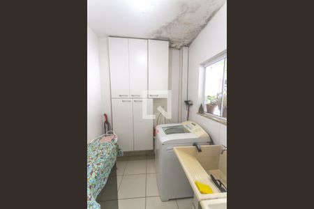 Casa à venda com 280m², 3 quartos e 4 vagas Casa à venda com 280m², 3 quartos e 4 vagasÁrea de serviço