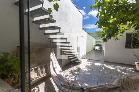 Casa à venda com 280m², 3 quartos e 4 vagas Casa à venda com 280m², 3 quartos e 4 vagasVista quarto - edícula