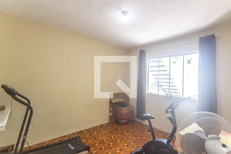 Casa à venda com 280m², 3 quartos e 4 vagas Casa à venda com 280m², 3 quartos e 4 vagasQuarto - edícula