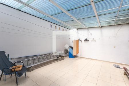 Casa à venda com 280m², 3 quartos e 4 vagas Casa à venda com 280m², 3 quartos e 4 vagasQuintal