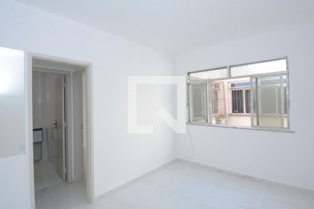 Sala de apartamento à venda com 2 quartos, 70m² em Cordovil, Rio de Janeiro
