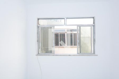 Sala de apartamento à venda com 2 quartos, 70m² em Cordovil, Rio de Janeiro