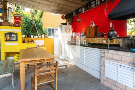 Casa à venda com 88m², 2 quartos e 7 vagas Casa à venda com 88m², 2 quartos e 7 vagasChurrasqueira