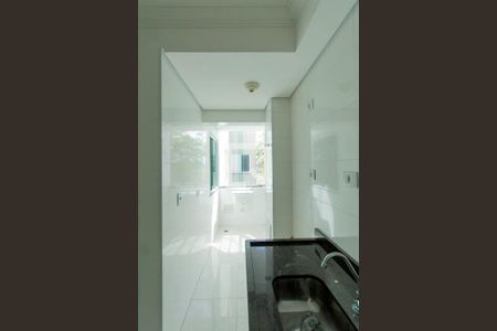 Cozinha e Área de Serviço de apartamento à venda com 2 quartos, 42m² em Vila Talarico, São Paulo