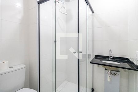 Banheiro de kitnet/studio para alugar com 1 quarto, 27m² em Vila Dom Pedro I, São Paulo