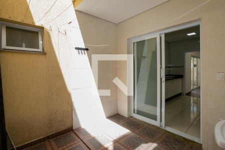 Casa à venda com 109m², 2 quartos e 2 vagasÁrea de serviço