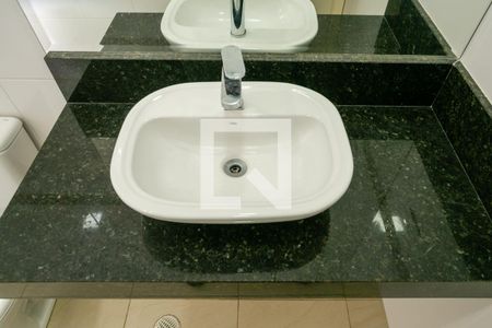 Casa à venda com 109m², 2 quartos e 2 vagasBanheiro da suíte 1