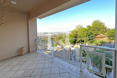 Casa à venda com 330m², 4 quartos e 3 vagasVaranda de Entrada