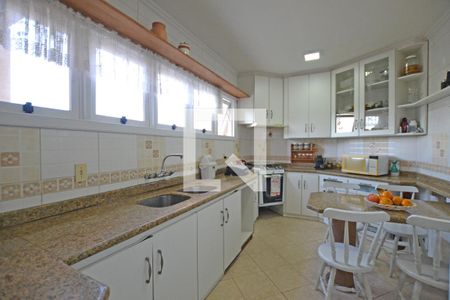 Casa à venda com 330m², 4 quartos e 3 vagasCozinha