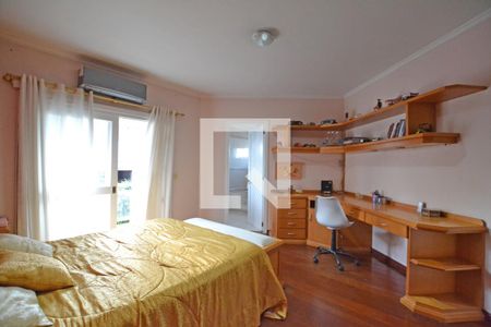 Casa à venda com 330m², 4 quartos e 3 vagasSuíte Master