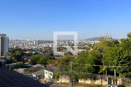 Casa à venda com 330m², 4 quartos e 3 vagasVista