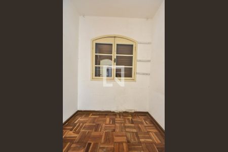 Casa à venda com 150m², 3 quartos e 2 vagasQuarto de Serviços 
