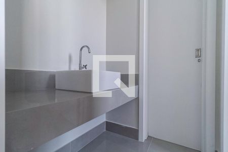 Apartamento à venda com 163m², 4 quartos e 3 vagasBanheiro das semi suíte 1 e 2