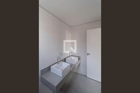 Apartamento à venda com 163m², 4 quartos e 3 vagasBanheiro da suíte 1