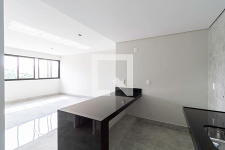 Apartamento à venda com 102m², 3 quartos e 2 vagasCozinha 