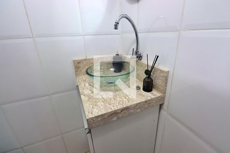 Casa à venda com 184m², 3 quartos e 4 vagasBanheiro do Quarto 2 - Suíte 2