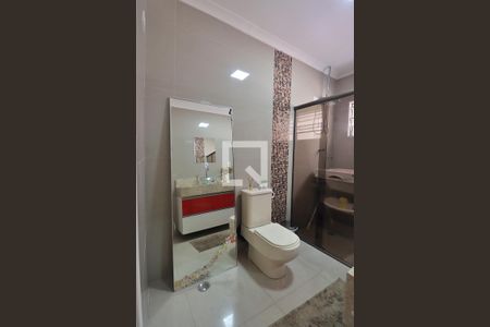 Casa à venda com 184m², 3 quartos e 4 vagasBanheiro Social