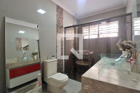 Casa à venda com 184m², 3 quartos e 4 vagasBanheiro Social