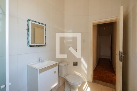 Apartamento à venda com 49m², 2 quartos e sem vaga Apartamento à venda com 49m², 2 quartos e sem vagaBanheiro Corredor