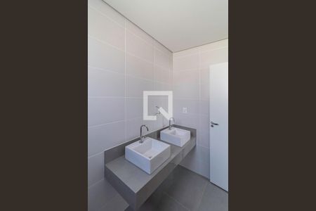 Apartamento à venda com 102m², 4 quartos e 2 vagasBanheiro da suíte 1