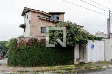 Fachada de casa à venda com 3 quartos, 273m² em Vila Guiomar, Santo André