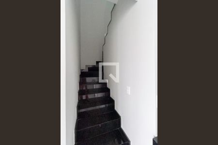 Apartamento à venda com 205m², 4 quartos e 4 vagasEscada