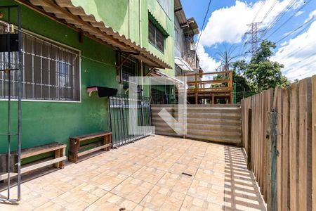 Casa para alugar com 100m², 2 quartos e sem vagaQuintal