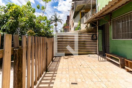 Casa para alugar com 100m², 2 quartos e sem vagaQuintal